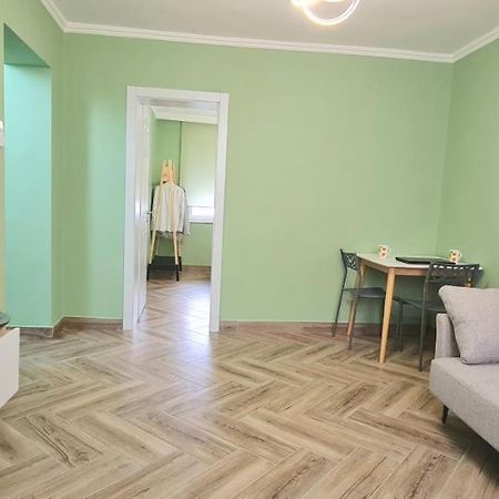 Apartmán 2V1 - Blloku Zy Tirana Exteriér fotografie
