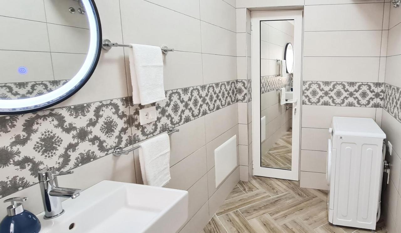 Apartmán 2V1 - Blloku Zy Tirana Exteriér fotografie