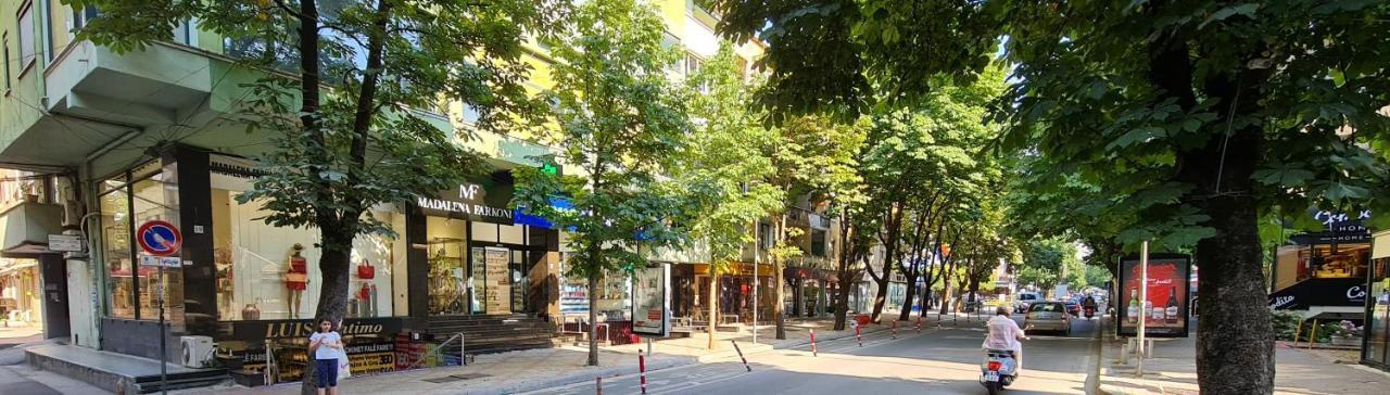 Apartmán 2V1 - Blloku Zy Tirana Exteriér fotografie